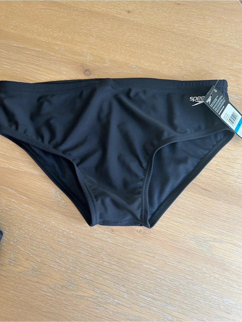 Speedo Men's Eco Prolt Solid Brief Swimsuit, Black, Size 34, NEW (tag states 36)